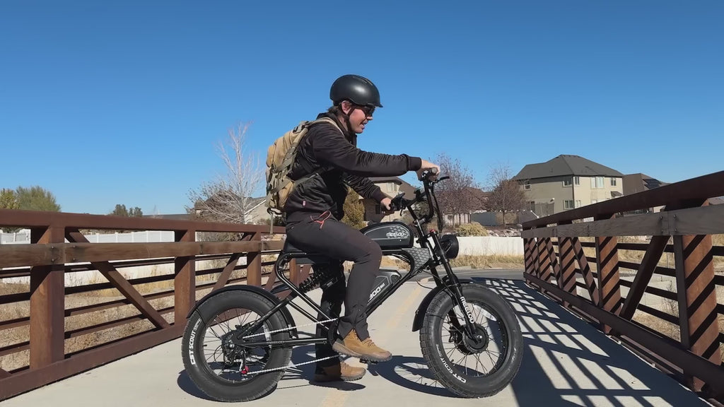 MEELOD   DK300MAX   Moped-Style   Fat   Tire   Ebike